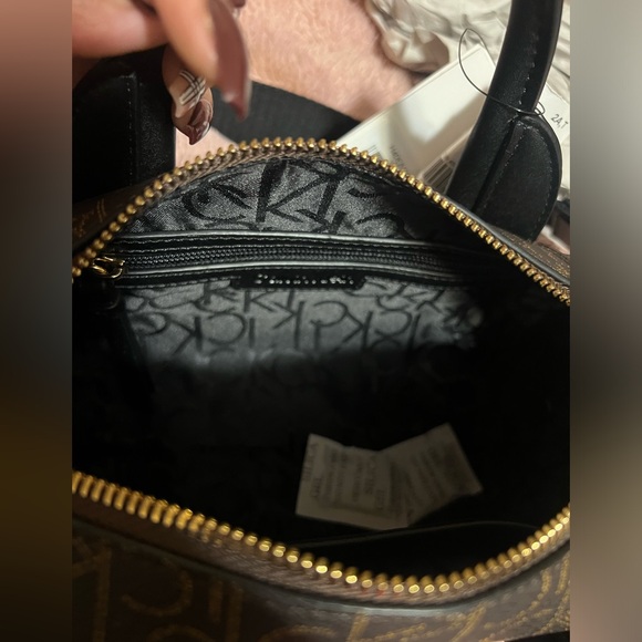Calvin Klein bag - Picture 9 of 13